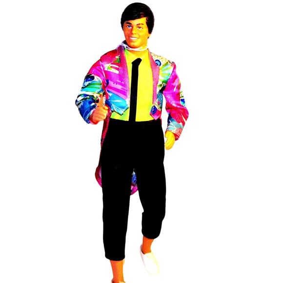 12" 1983 Vintage Crystal's Ken in Mod Suit - Picture 1 of 9